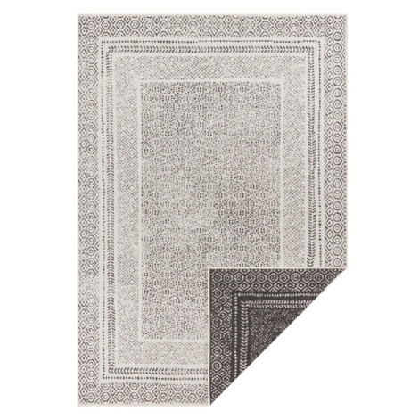 Čierno-biely vonkajší koberec Ragami Berlin, 160 x 230 cm