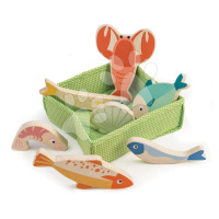 Drevené ryby a dary mora Fish Crate Tender Leaf Toys 7 kusov v textilnom košíku