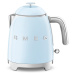 Svetlomodrá rýchlovarná kanvica z nehrdzavejúcej ocele 800 ml Retro Style – SMEG