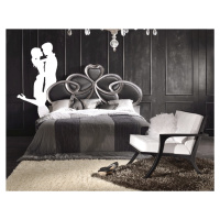 Estila Luxusná manželská posteľ Alergro s ozdobným strieborným kovovým rámom s koženou výplňou 1