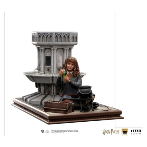 Soška Iron Studios Harry Potter - Hermione Granger Polyjuice (Deluxe) Art Scale 1/10