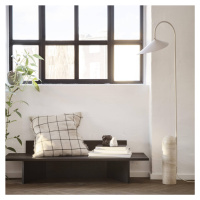 Ferm LIVING Stojacia lampa Arum, béžová, mramor, oceľ, 136 cm