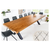 Estila Industriálny jedálenský stôl Freya z masívneho dreva s čiernymi prekríženými nohami z kov