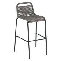 Sivá barová stolička s oceľovou konštrukciou Kave Home Glenville, výška 74 cm