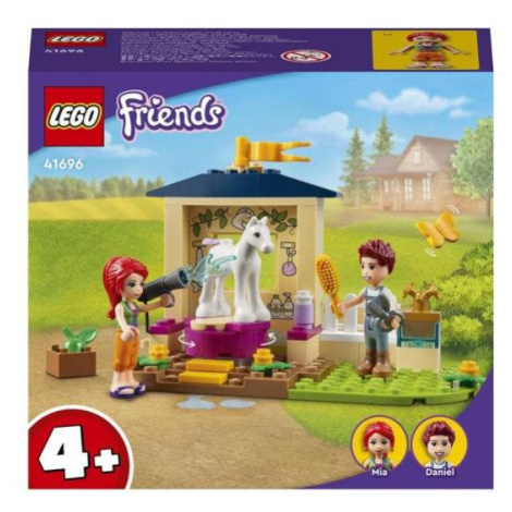 LEGO® Friends 41696 Čistenie poníka v stajni