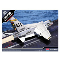 Model Kit letadlo 12521 - USN F-8E VF-162 