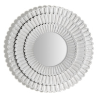 Estila Luxusné provensálske nástenné okrúhle zrkadlo Milia s bielym rámom so skulpturálnym dizaj