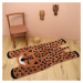 Detský bavlnený ručne vyrobený koberec Nattiot Little Cheetah, 65 x 125 cm