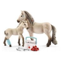 Schleich Set žriebä a islandská kobyla s lekárničkou