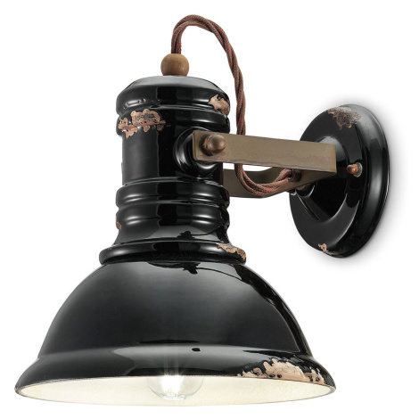 Keramická nástenná lampa C1693 v čiernej farbe v industriálnom štýle Ferro Luce