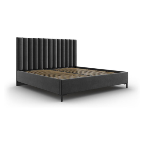 Tmavosivá čalúnená dvojlôžková posteľ s úložným priestorom s roštom 200x200 cm Casey – Mazzini B Mazzini Sofas