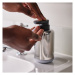 Dávkovač mydla z nehrdzavejúcej ocele v lesklo striebornej farbe 300 ml EasyStore Luxe – Joseph 