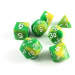TLAMA games Sada 7 dvoubarevných perleťových kostek pro RPG Barva: žlutá / zelená