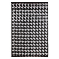 Čierno-biely vonkajší koberec Green Decore Houndstooth, 120 x 180 cm