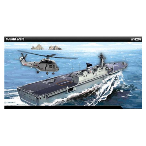 Model Kit loď 14216 - ROK NAVY DOKDO (LPH 6111) MCP (1:700)