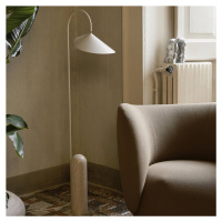 Ferm LIVING Stojacia lampa Arum, béžová, mramor, oceľ, 136 cm