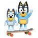 Figúrky Bluey - Bluey & Bandit on skateboard