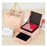 Valentínska ružová krabička na šperky