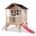 Domček cédrový na pilieroch Loft 300 Natural Exit Toys s vodeodolnou strechou a šmykľavkou príro