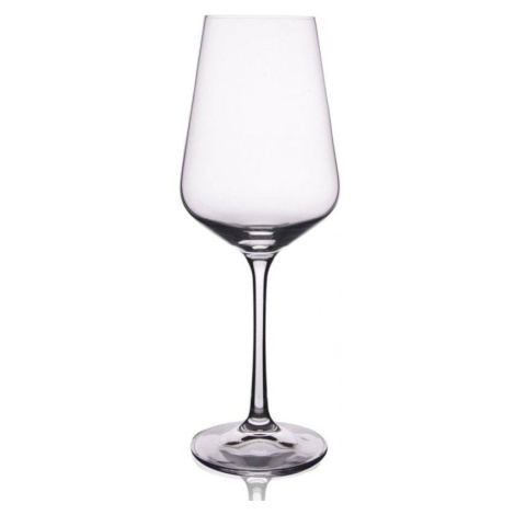 Biele poháre na víno