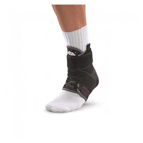 Členková ortéza MUELLER Hg80® Premium Ankle Brace w/Straps - 49711 Veľkosť: M